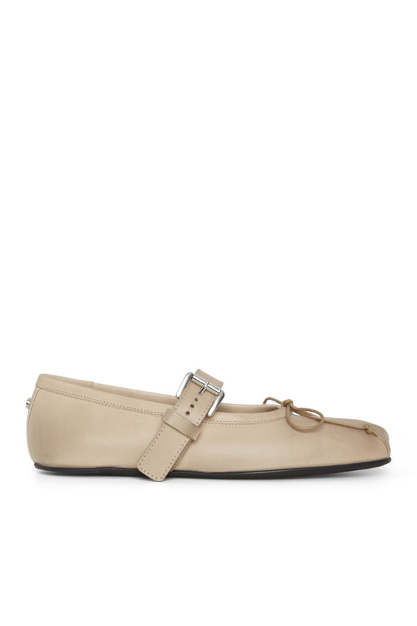 Zoey Ballerinas with Belt
