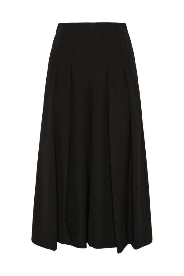 Tuck Flare Pants