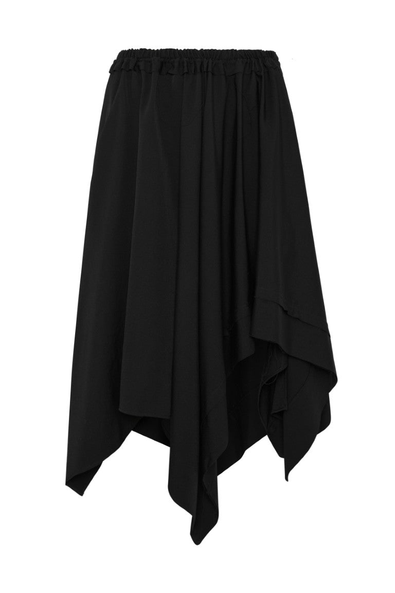 Asymmetric Moving Skirt