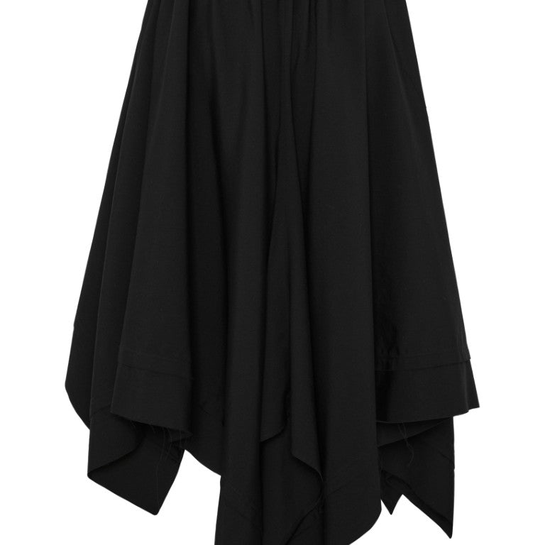 Asymmetric Moving Skirt
