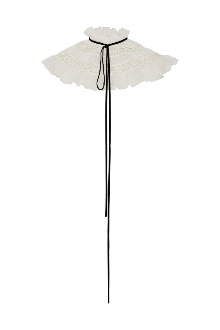 Tove Ruffle Collar