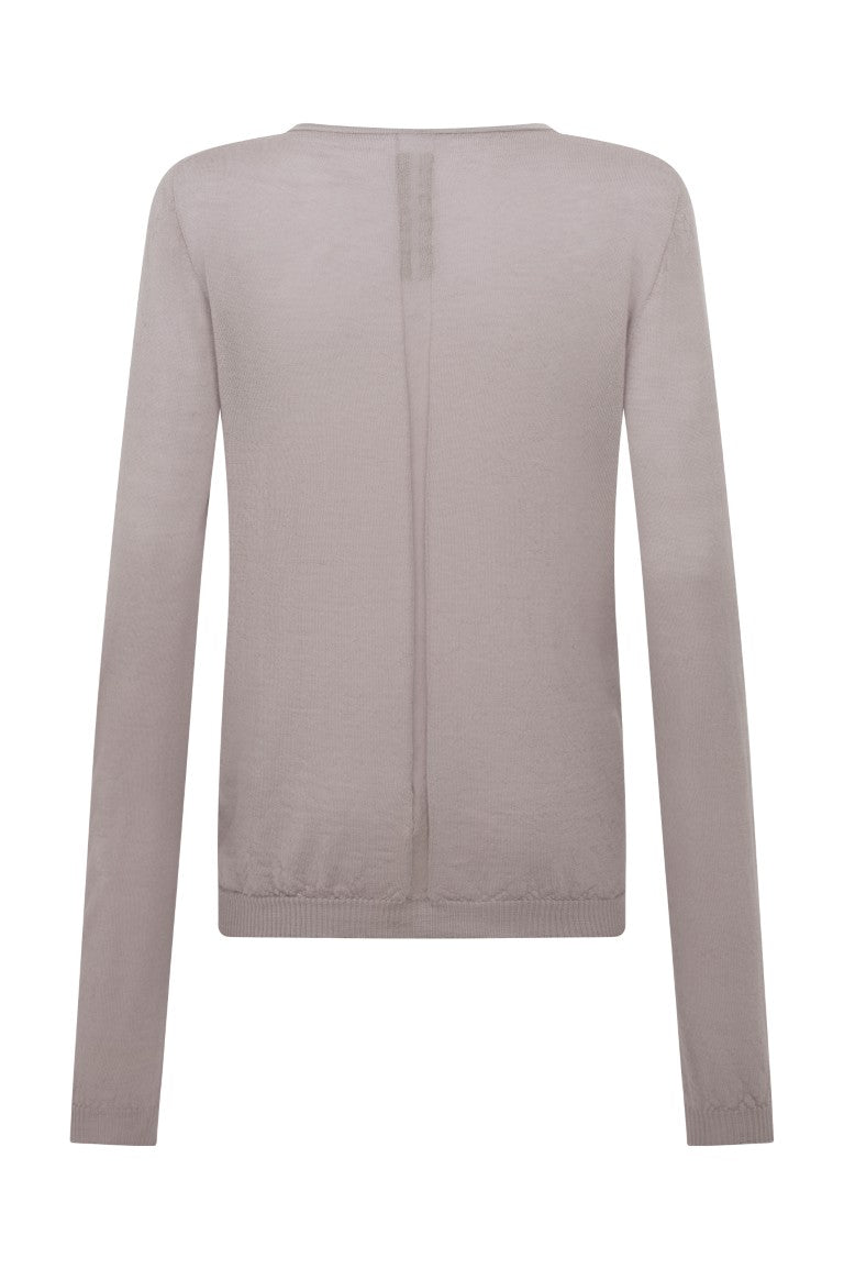 Extreme V Neck Pull