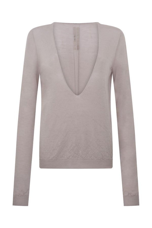 Extreme V Neck Pull